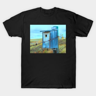 Birdhouse on the fence illustration. T-Shirt